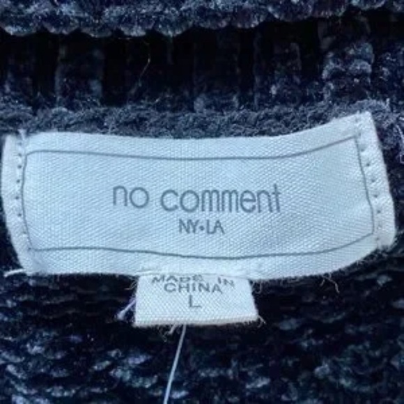 NWT No Comment NY & LA Gigi Mock Neckline Chenille Cutout Choker Sweater Size L - Picture 5 of 11